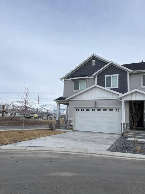 Villa Brand New 3-Beds Stylish Entire House At Lehi Exterior foto