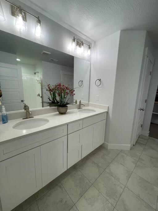Villa Brand New 3-Beds Stylish Entire House At Lehi Exterior foto
