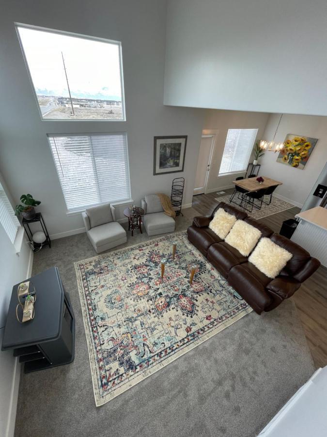 Villa Brand New 3-Beds Stylish Entire House At Lehi Exterior foto